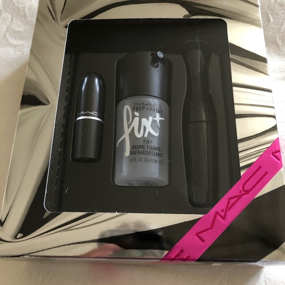 MAC Cosmetics Other - MAC Shiny Pretty Things All Star Kit Ruby Woo NIB